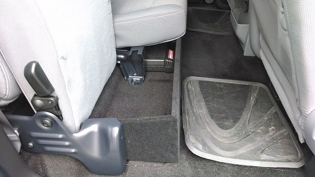 Underseat storage-underseat03.jpg