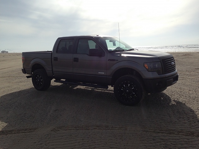 Post Your 2WD Leveled Trucks-f150beach2.jpg