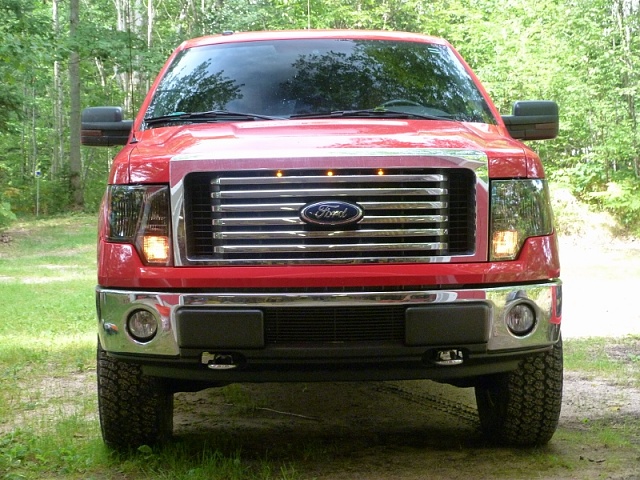 2009 Platinum with Raptor style grill lights-p1010434-800x600-.jpg