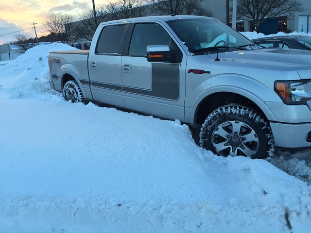 Pics of your truck in the snow-image-3131050820.jpg