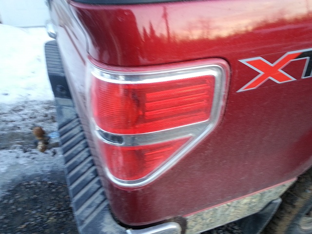 Painted Edges on Taillights looks very clean and easy to do!-20150331_193732.jpg