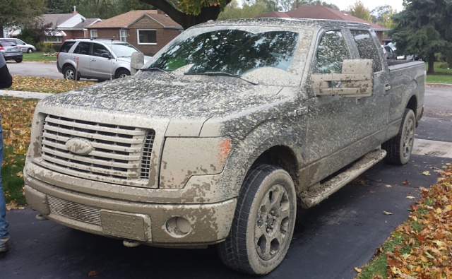 What should I use to clean my wheels before plastidipping?-mud.jpg