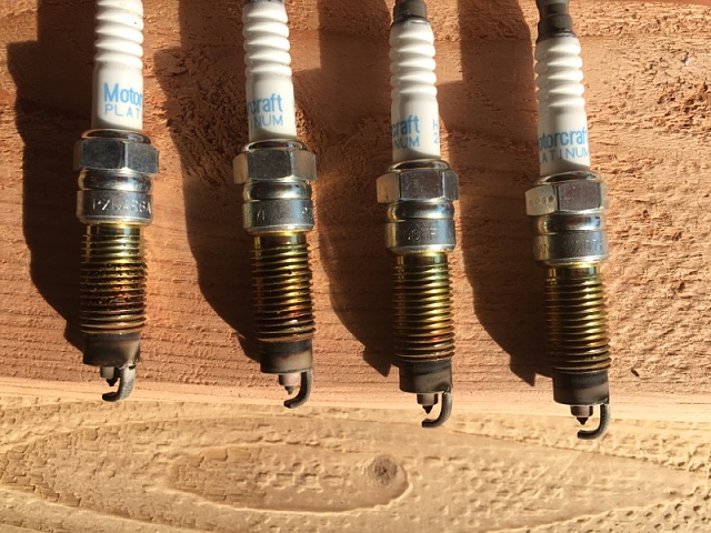 Spark plug part number-image-955401941.jpg