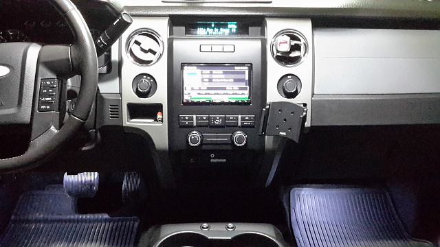 Aftermarket radio that retains Sirius, and all my factory stuff-20151121_105916.jpg
