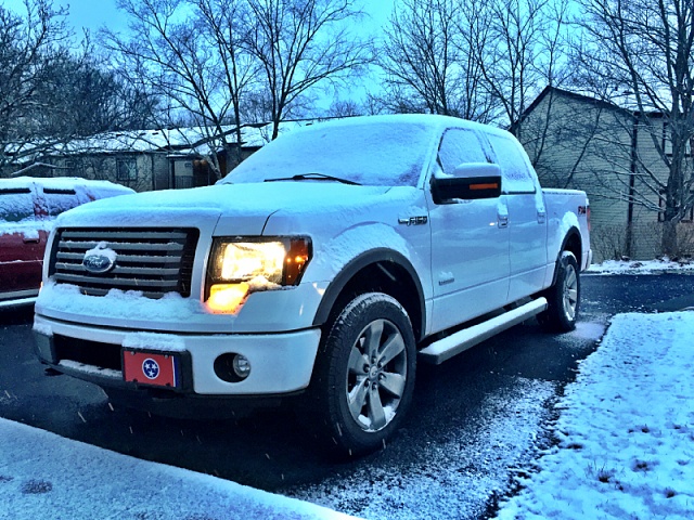 Pics of your truck in the snow-image-3363032844.jpg