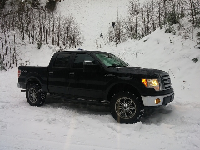 Pics of your truck in the snow-image-2949886622.jpg