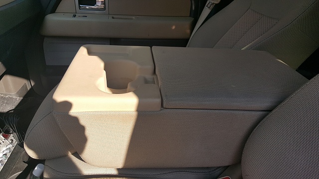 Want to swap '11 center console for center seat-console1.jpg