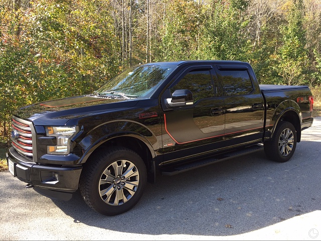 Let's see those Black F150's-img_0319.jpg