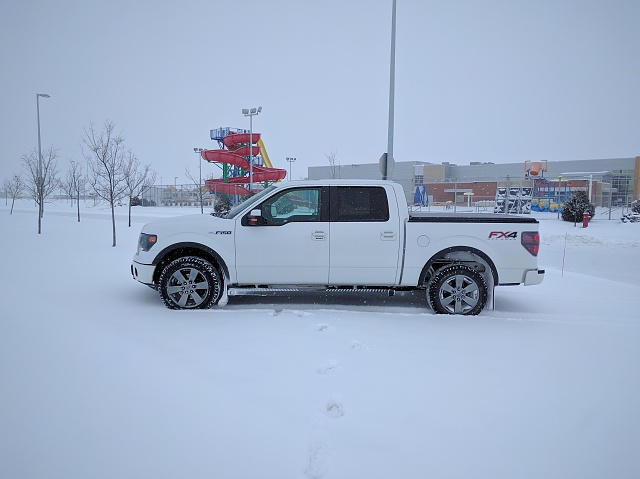 Pics of your truck in the snow-img_20161211_104353.jpg