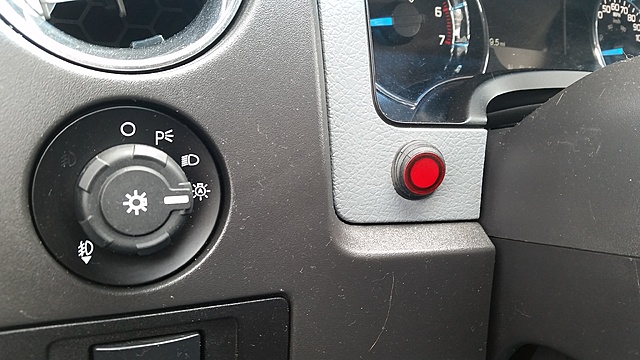 What is this red toggle/light on the dash?-20170519_115551.jpg