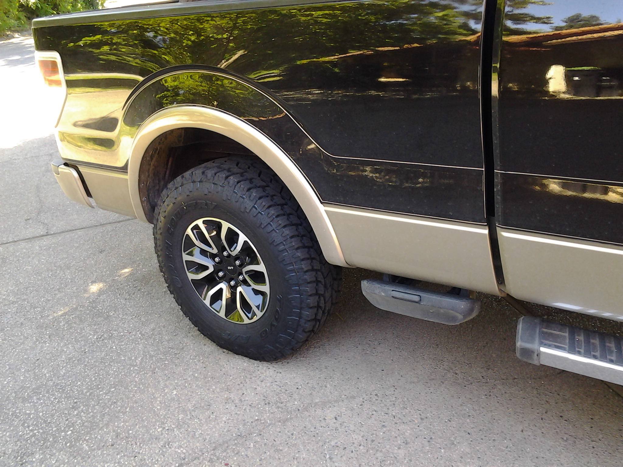 Spare Tire Carrier Raptor vs F150 Ford F150 Forum Community of Ford