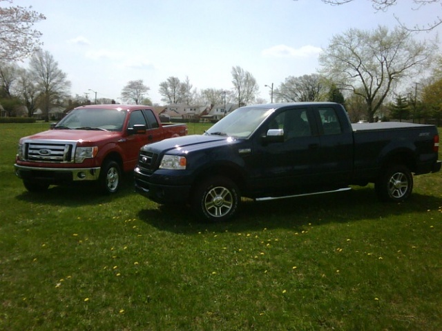 Some pics of my 2 new trucks..-img00203-20090425-1228.jpg