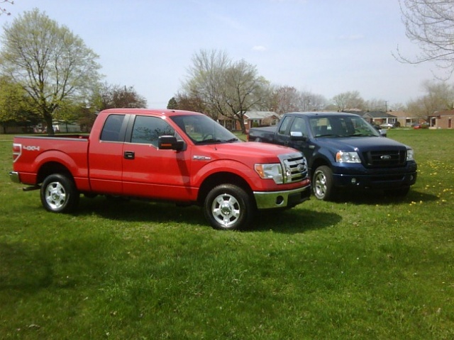 Some pics of my 2 new trucks..-img00204-20090425-1229.jpg