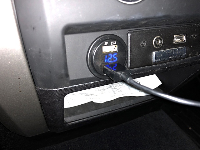 Cigarette Lighter replacement with USB Ports-usb2.jpg