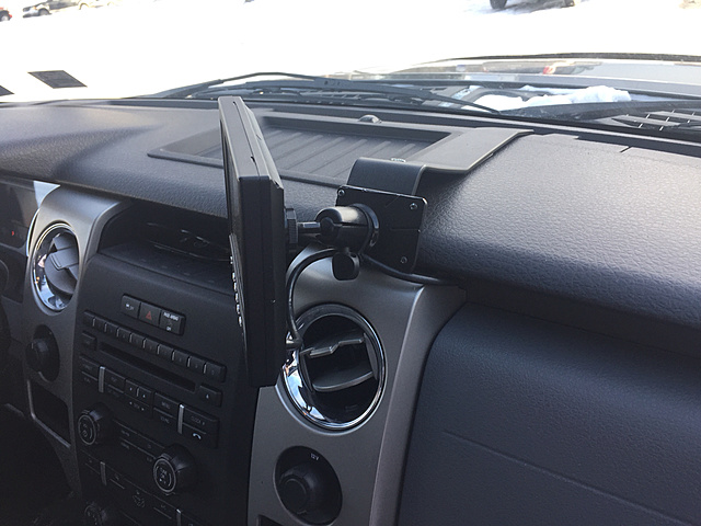 Where do you guys keep your cell phones while in your truck?-photo351.jpg