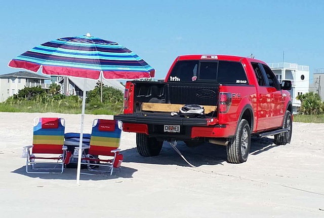 Lets see your F150 with some scenery!-truck-beach.jpg