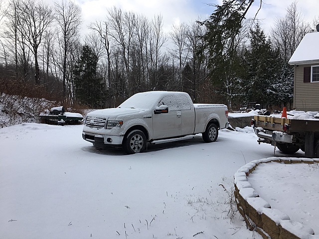 Pics of your truck in the snow-christmas-day-2017.jpg