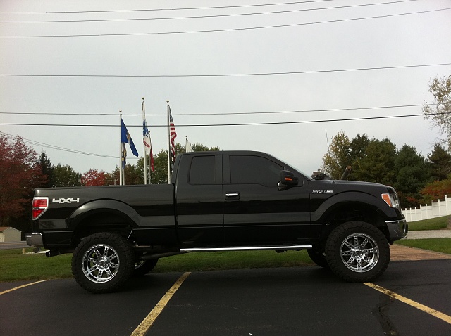 Let's see those Black F150's-iphone4-2011-400.jpg