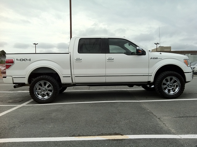 White f 150 with after market chrome rims-img_0734.jpg
