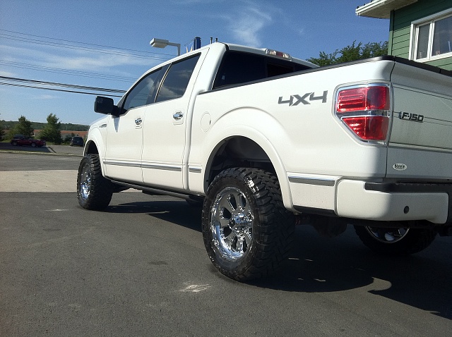 White f 150 with after market chrome rims-img_0720.jpg