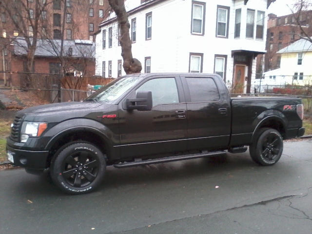 Let's see those Black F150's-fx4-2-640x480-.jpg