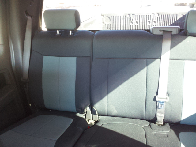 Two tone leather seats-2011-11-27-11.04.57.jpg