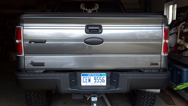 just finished plastidip grille, bumpers,gas cap, and all badges.-2012-01-18_14-51-32_181.jpg