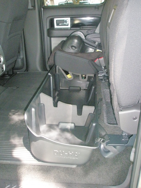 Screw rear under-seat storage box???-p5290532.jpg