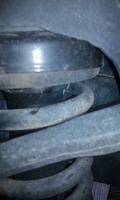 Cracked struts? help please lol-strut.jpg