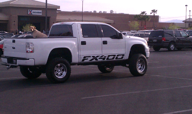 ?? What is his truck ??-forumrunner_20120610_221924.jpg