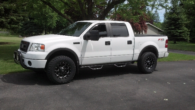 White truck with black or chrome wheels??-forumrunner_20120613_090642.jpg