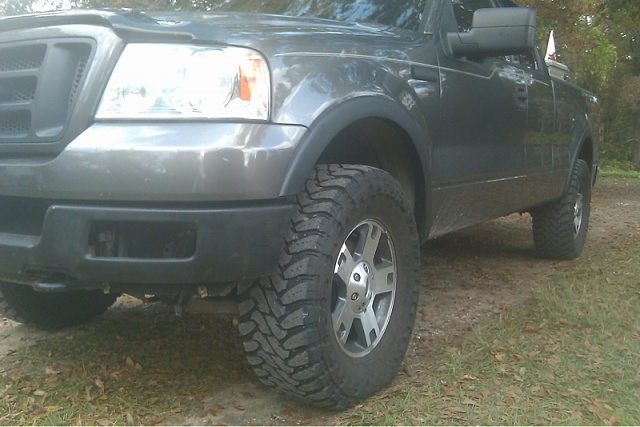 pic request: 35x12.50 tires on stock 18&quot; rims.-image-3645065029.jpg