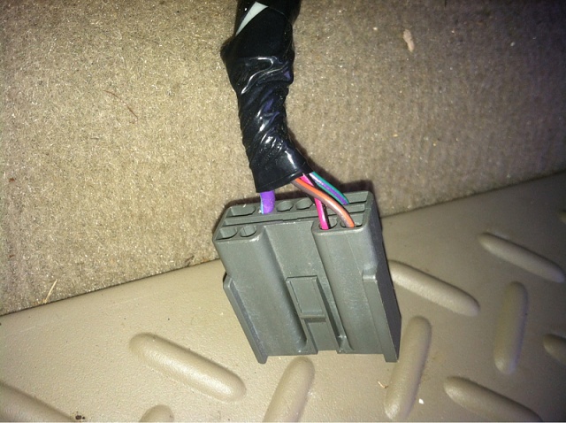 OEM subwoofer plug  breakdown-image-2940543163.jpg