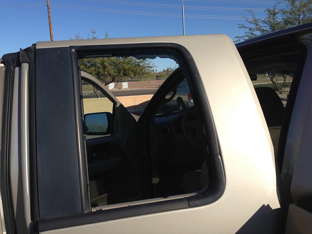 Someone just tried to break into my truck &amp; now my slidin rear windows is screwed up-image-2135490263.jpg