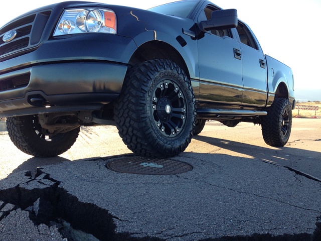 Lets see some 295/70/18 Tires on a leveling kit!!-image-3101984477.jpg