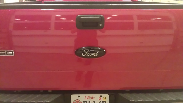 Tailgate Ford Emblem-imag0525.jpg