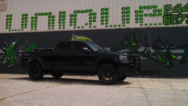 stop complaining bout your truck. WHO LOVES THEIR F-150!!!!?-trucmural3.jpg