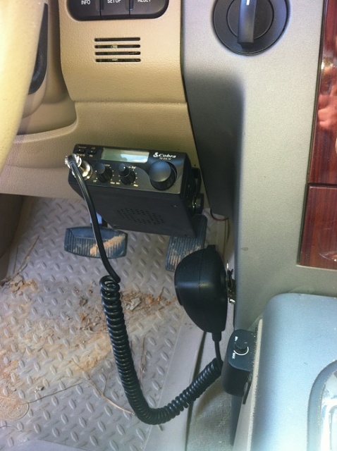 Where to hookup my CB Radio?? please help me out here guys-img_0235.jpg