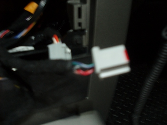 OEM subwoofer plug  breakdown-p2020415.jpg
