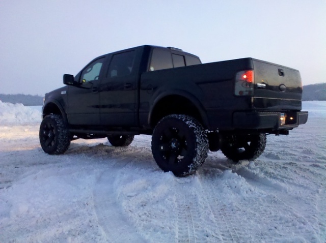 Black F150 Emblems.-img_20101229_072529.jpg