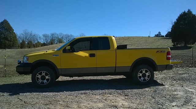 Two-tone f150s-Let's see em!-leveled.jpg