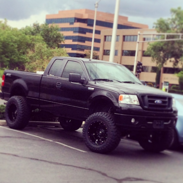 let's see some leveled 04-08 f150s-iphone-pics-156.jpg