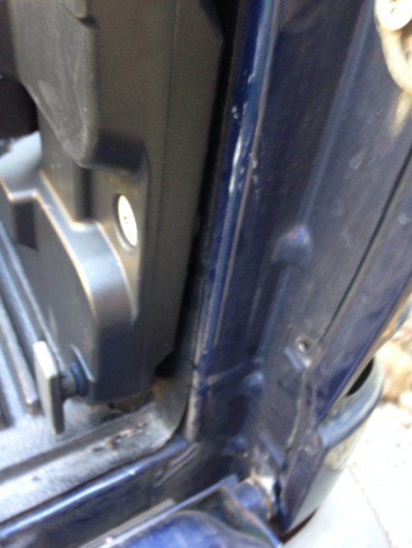 Replacement Bolt For Ford F-150 Stowable Bed Extender (2009-2014) - OEM Style Black Bolt With Hardware