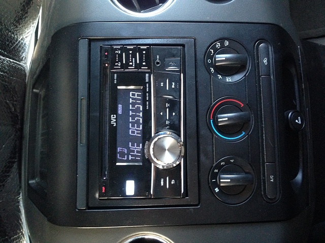 Center console bezel with climate control-photo-1-3-.jpg
