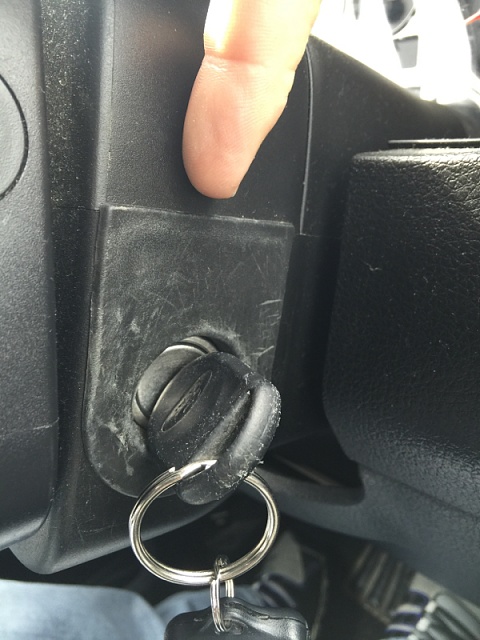 Ignition switch surround-image-1012989789.jpg