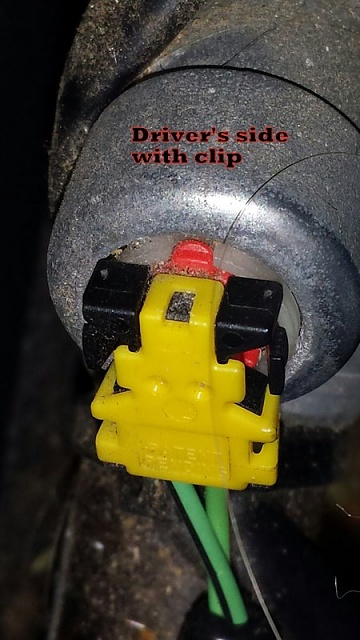F150 what's this called? yellow connector for passenger seatbelt harness-driverwithclip.jpg