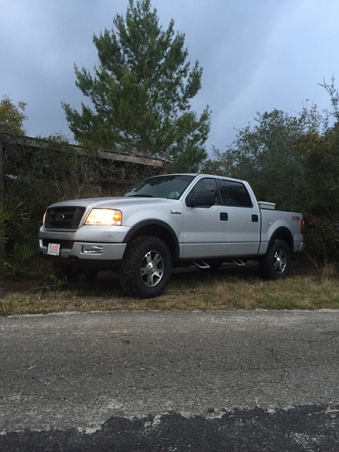 2004 FX4 fog light his replacement-image-4089630975.jpg