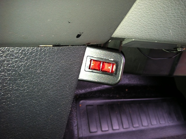 LED lights under dash-img_4215-1-.jpg