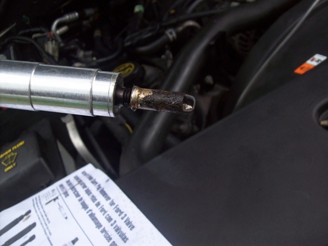 How I pulled out a broken spark plug-100_2755.jpg