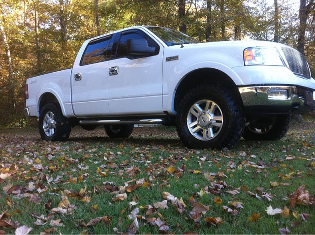 whose got a lifted/leveled lariat-image-3262152635.jpg